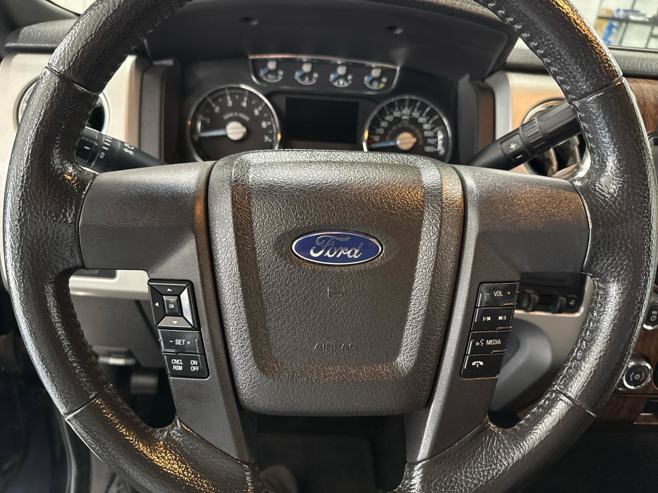 Used 2013 Ford F150 Lariat w/ Mid Equipment Group image 14