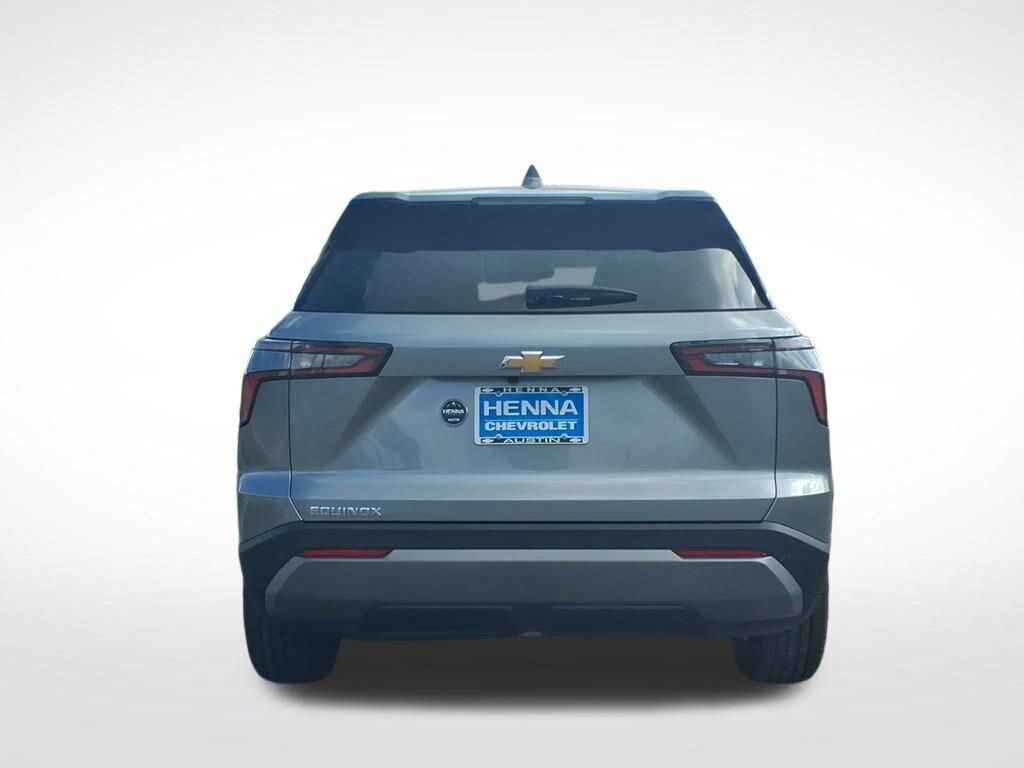 New 2027 Chevrolet Equinox LT w/ Convenience Package II FWD image 4