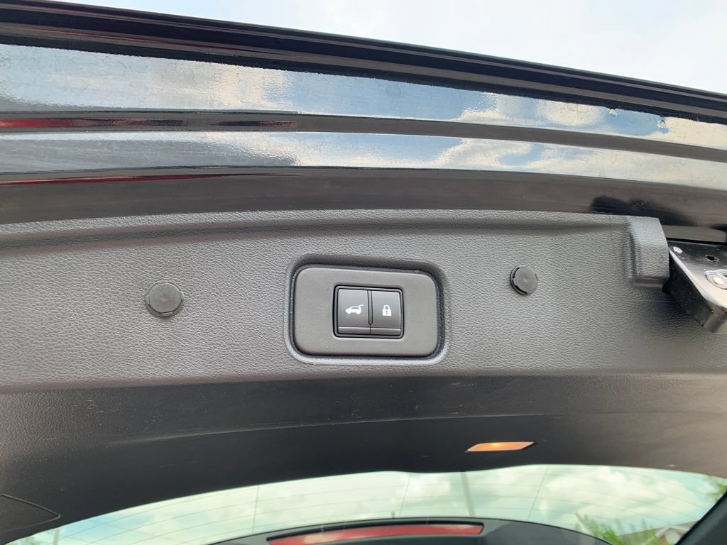 Used 2025 Nissan Pathfinder Platinum AWD/4WD image 8