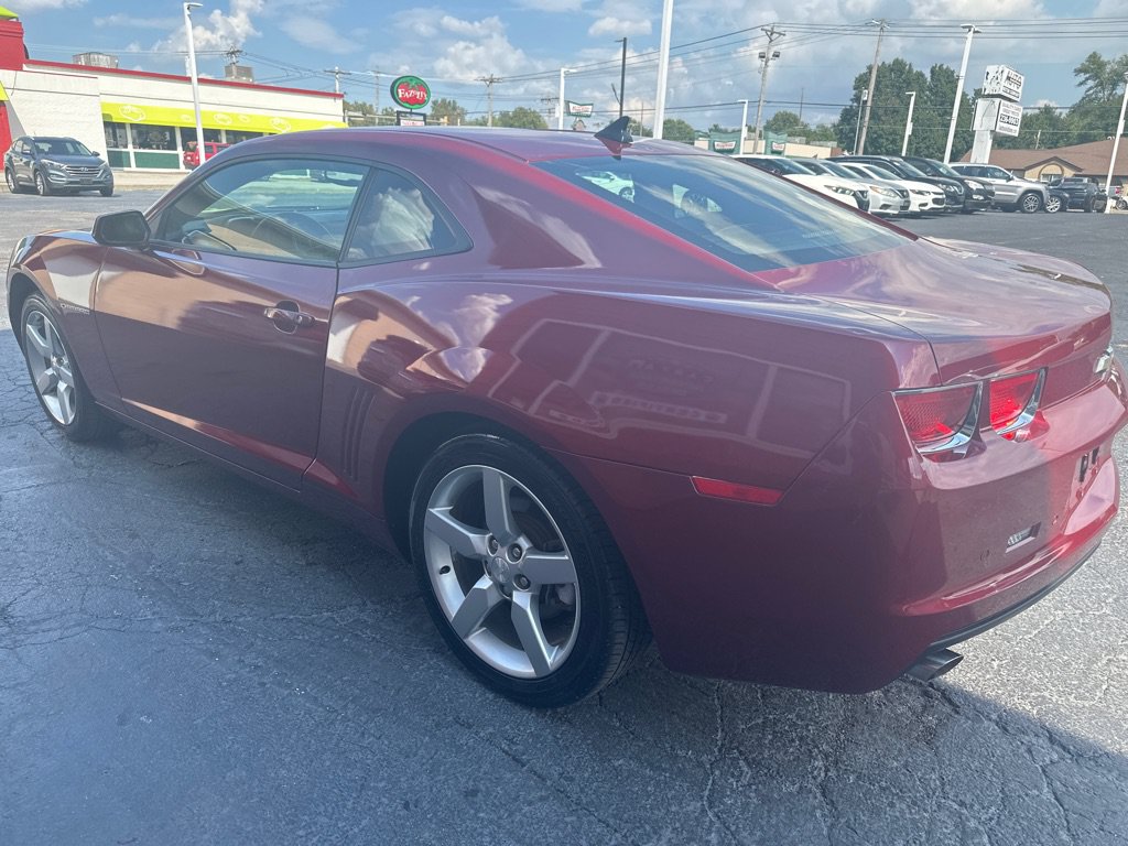 Used 2010 Chevrolet Camaro LT RWD image 3