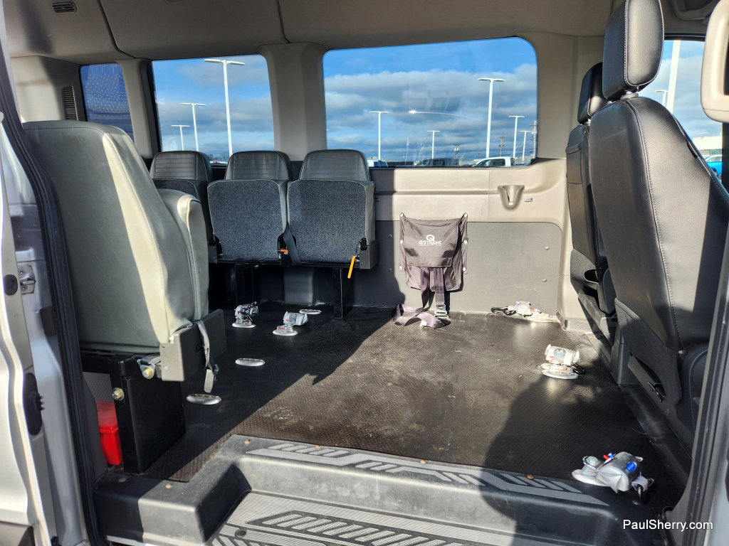 Used 2020 Ford Transit 350 XL image 41