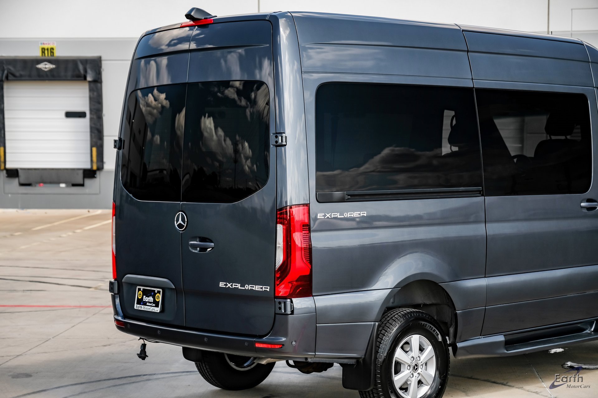 Used 2023 Mercedes-Benz Sprinter 2500 image 14