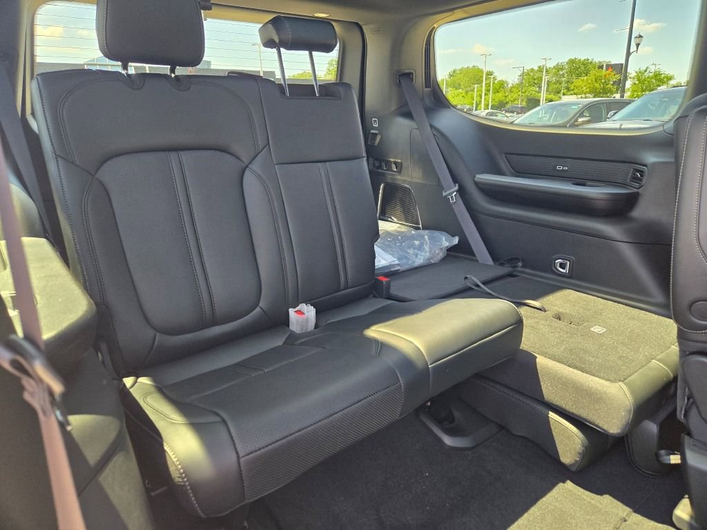 New 2025 Jeep Wagoneer Series II w/ Convenience Group I image 10