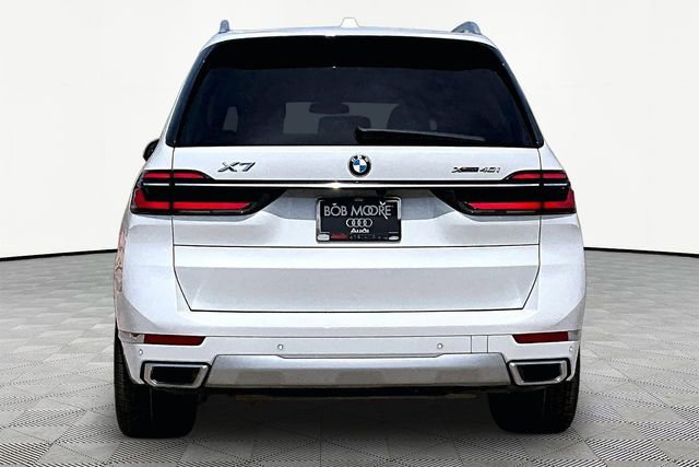 Used 2023 BMW X7 xDrive40i w/ Executive Package AWD/4WD image 4