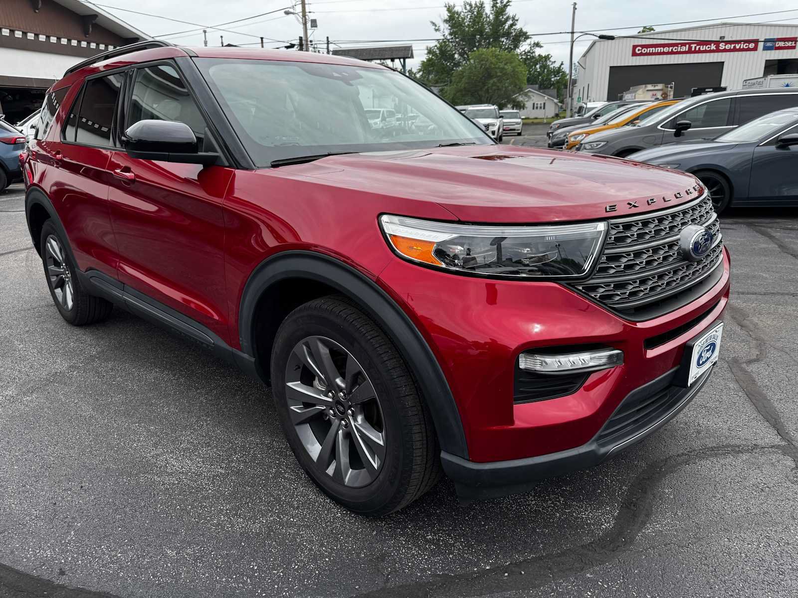 Used 2022 Ford Explorer XLT w/ Equipment Group 202A AWD/4WD image 13