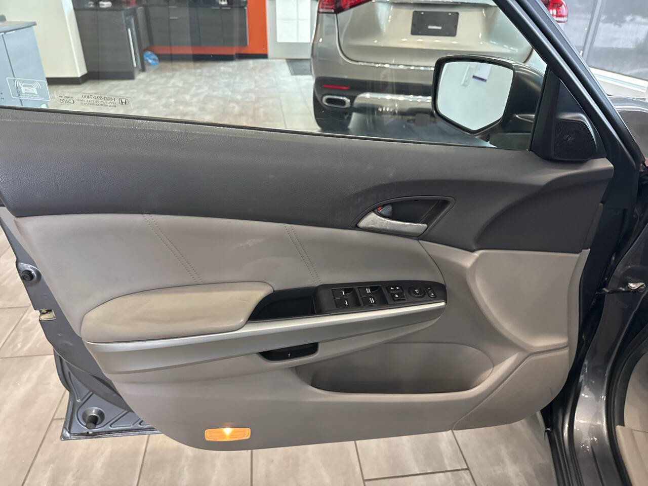 Used 2010 Honda Accord EX-L image 16