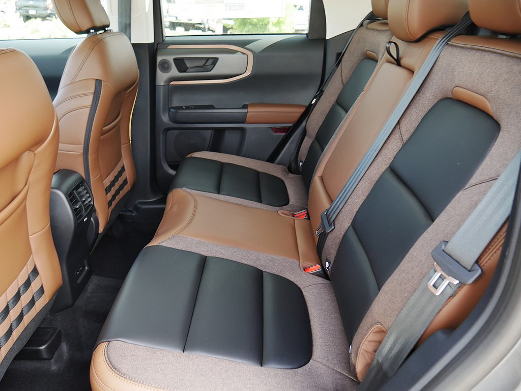 New 2026 Ford Bronco Sport Outer Banks w/ Outer Banks Tech Package+ AWD/4WD image 16