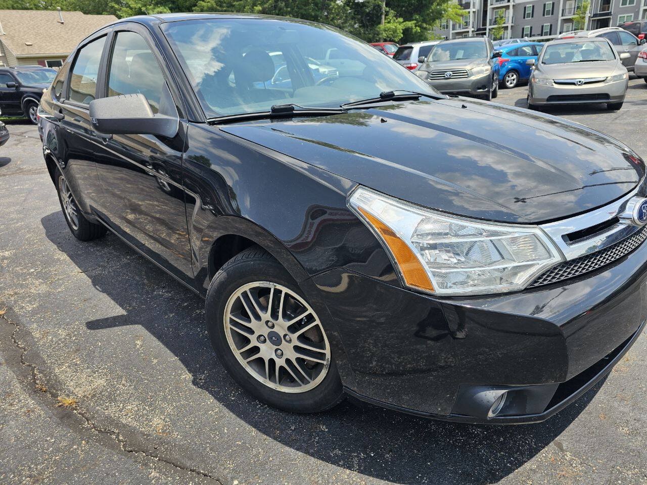 Used 2011 Ford Focus SE w/ 201A Rapid Spec Order Code FWD image 3