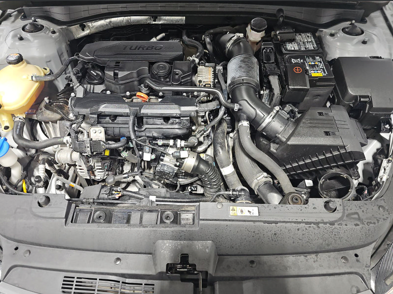 Used 2022 Kia K5 GT-Line AWD/4WD image 8