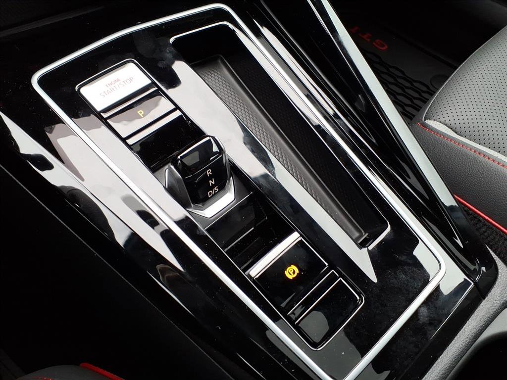 New 2026 Volkswagen GTI SE image 9