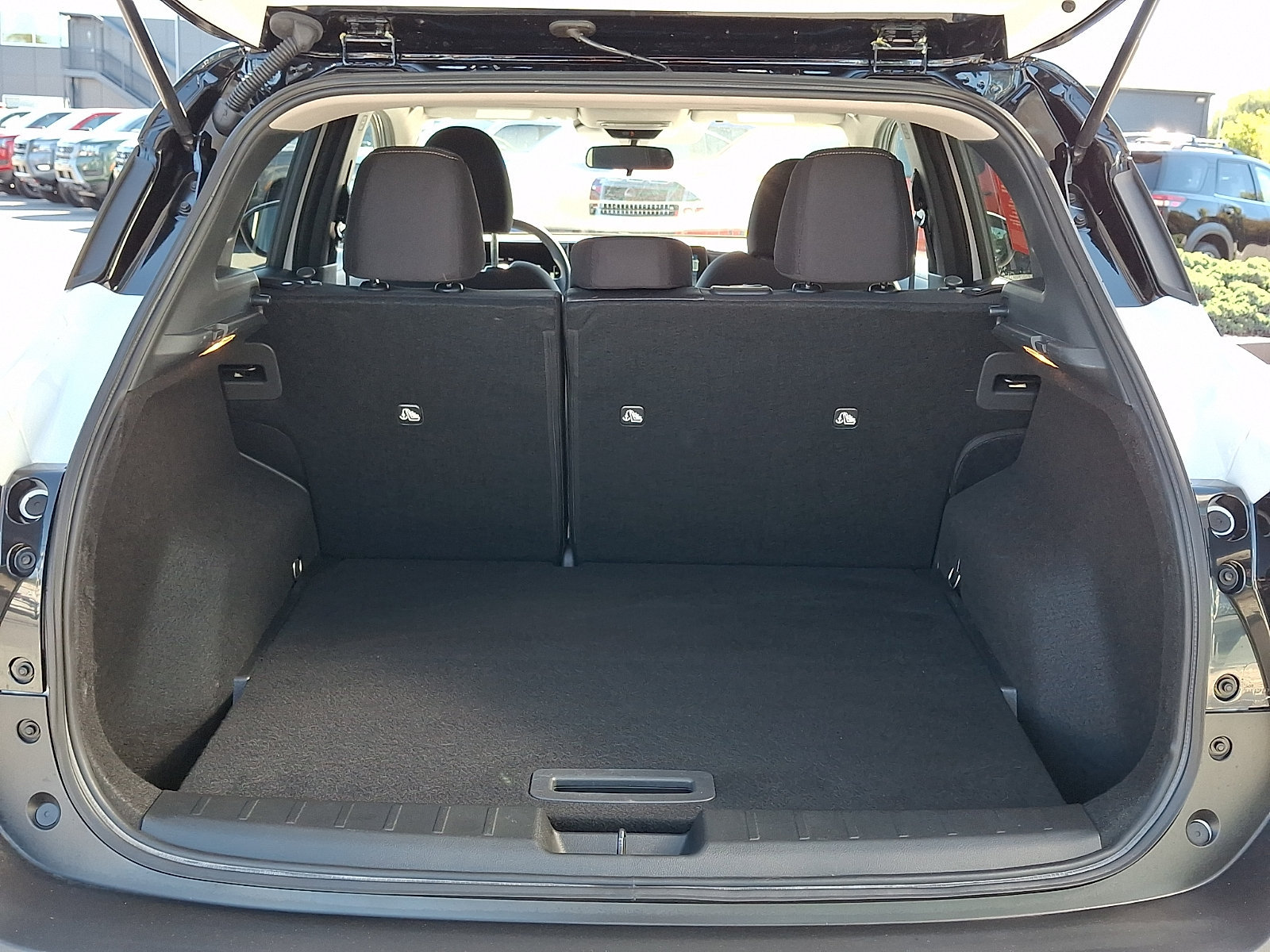 Certified 2026 Nissan Kicks SV w/ Cold Weather Package FWD image 29