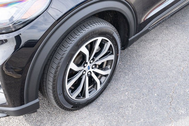 Used 2025 Ford Explorer ST-Line AWD/4WD image 9