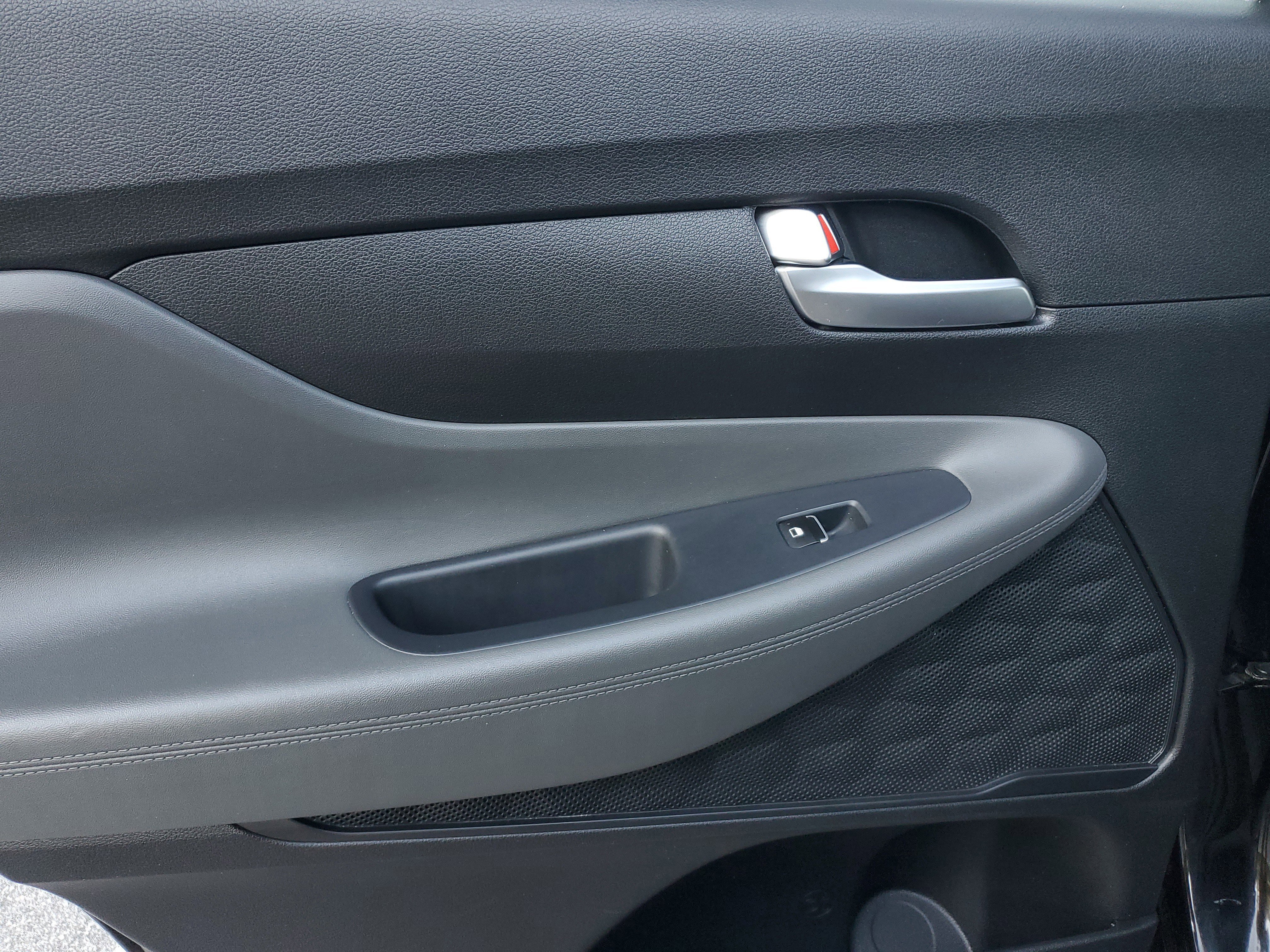 Used 2023 Hyundai Santa Fe SEL image 13