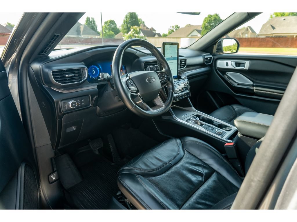 Used 2021 Ford Explorer Platinum w/ Equipment Group 601A AWD/4WD image 10