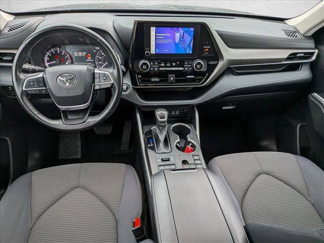 Certified 2023 Toyota Highlander LE image 17