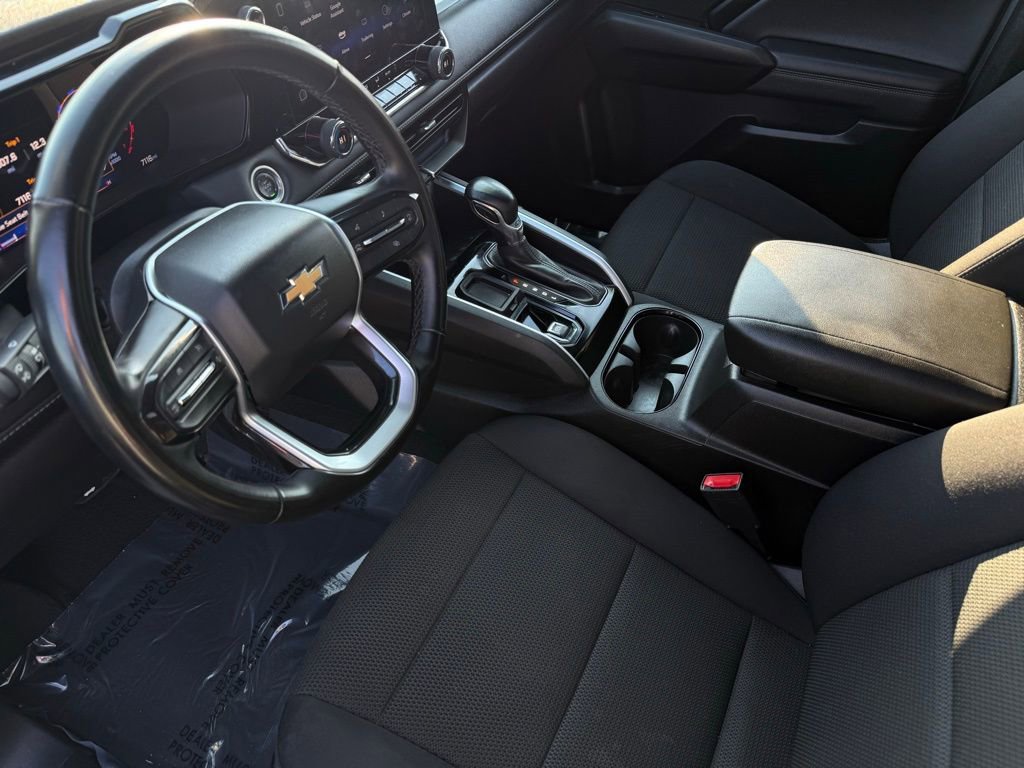Used 2024 Chevrolet Colorado LT w/ LT Convenience Package image 16