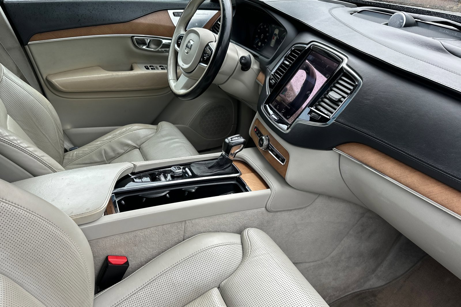 Used 2016 Volvo XC90 T6 Inscription w/ Vision Package AWD/4WD image 22