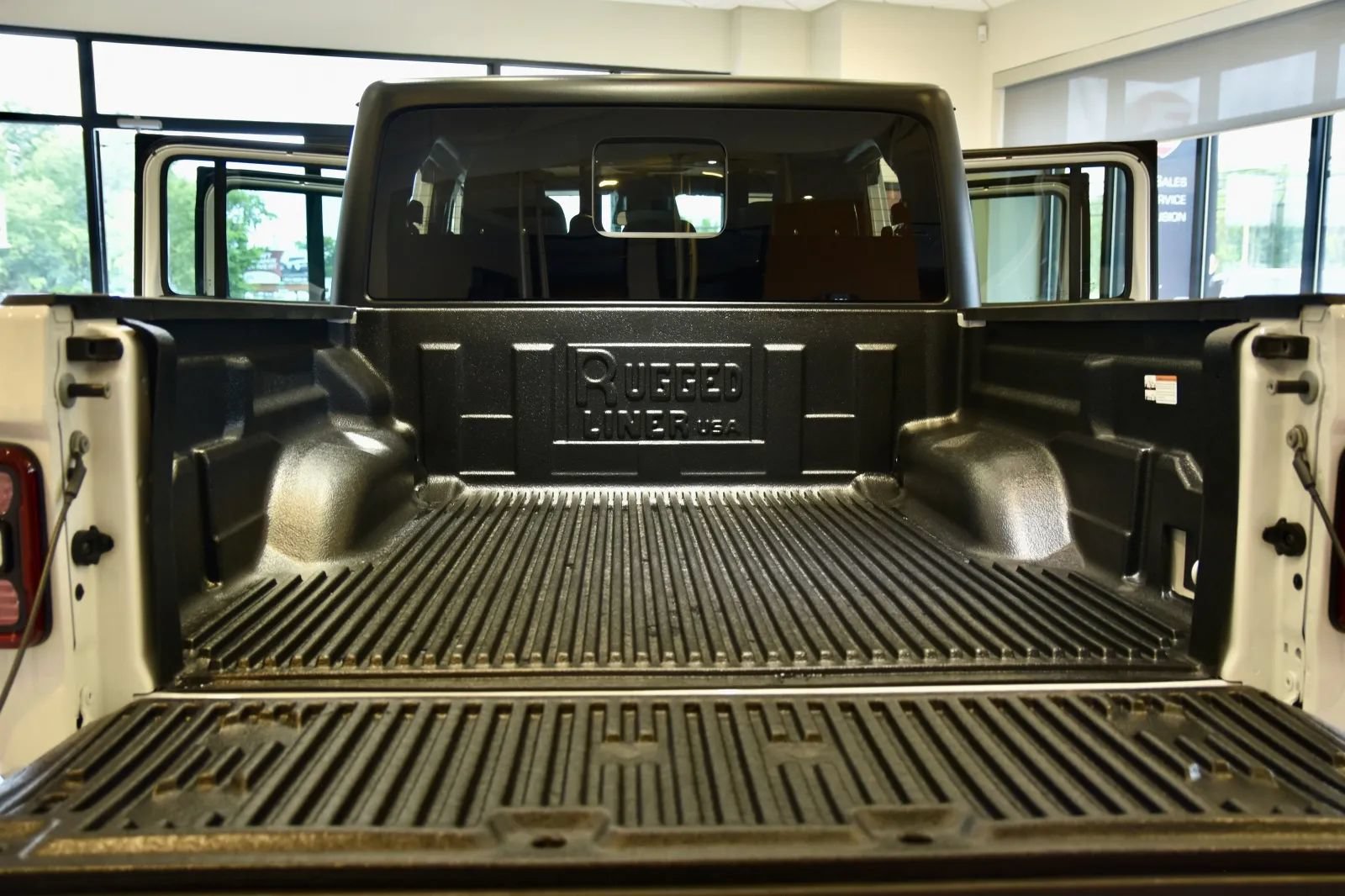 Used 2026 Jeep Gladiator Rubicon AWD/4WD image 6