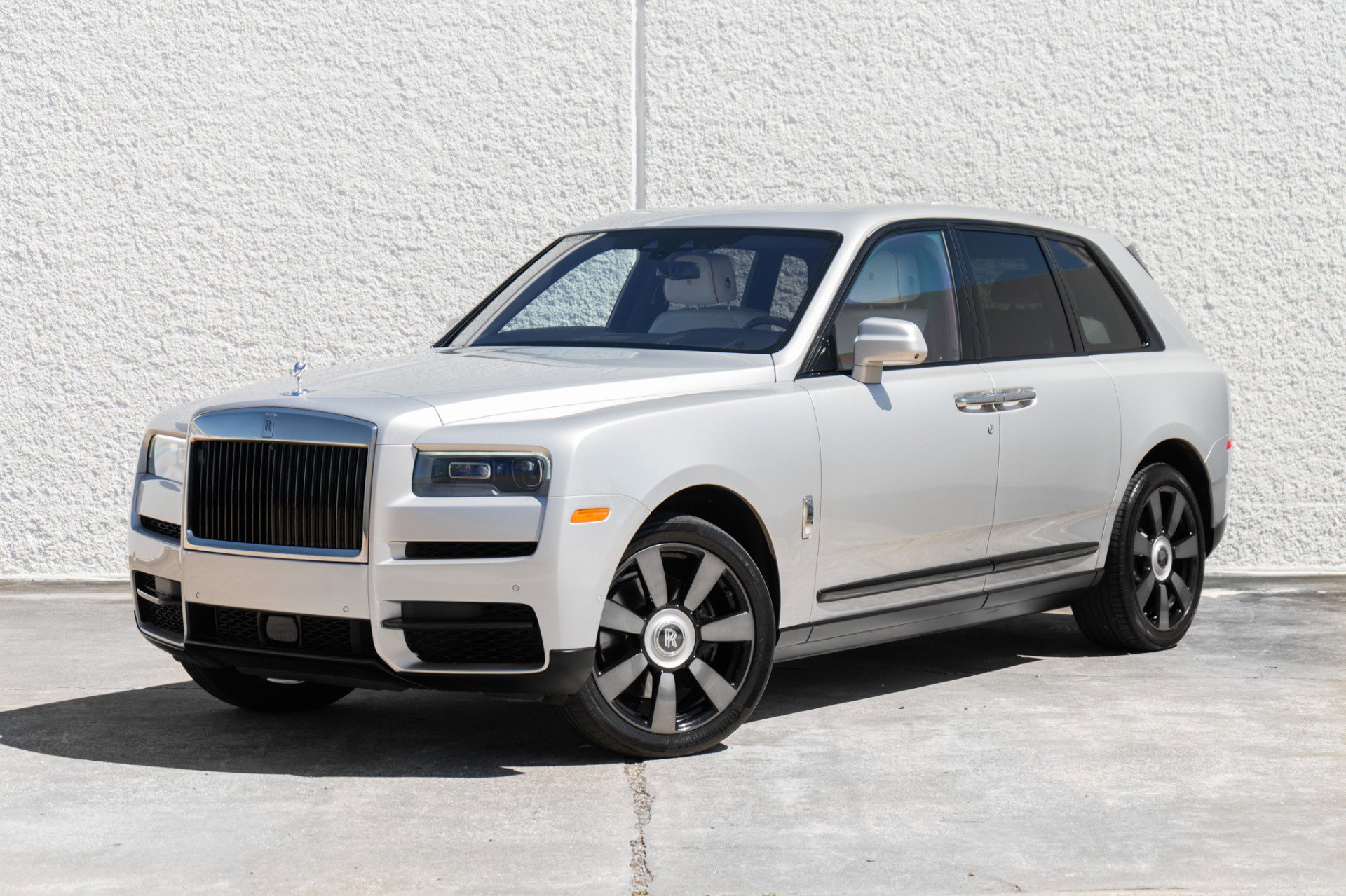 Used 2022 Rolls-Royce Cullinan w/ Cullinan Package