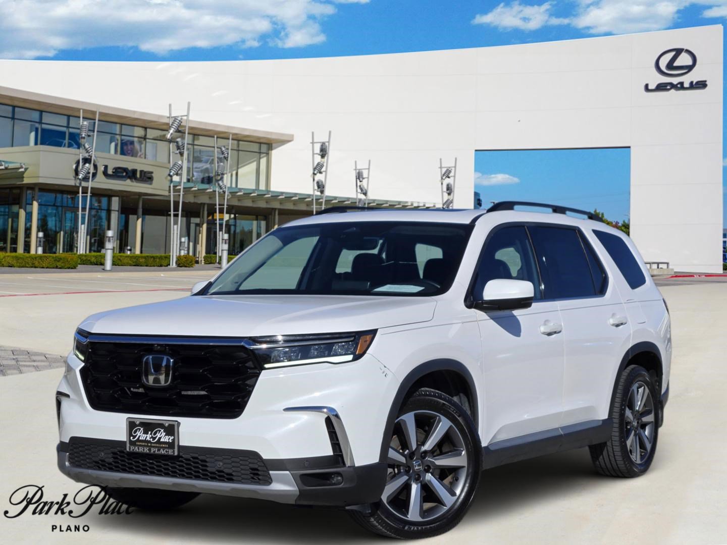 Used 2023 Honda Pilot Elite image 1