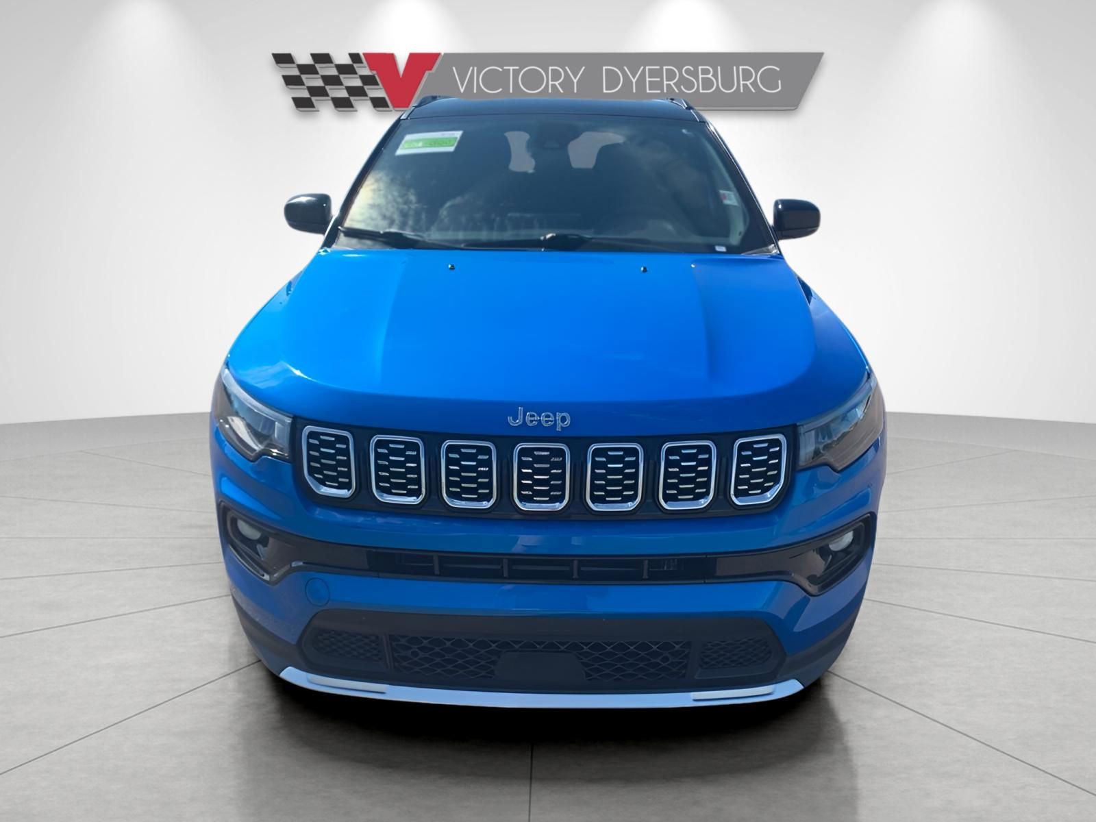 Used 2024 Jeep Compass Limited image 3