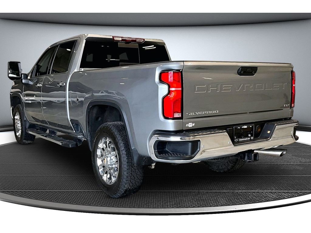 Used 2026 Chevrolet Silverado 2500 LTZ w/ LTZ Convenience Package AWD/4WD image 13