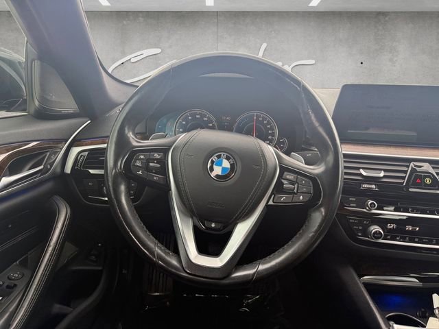 Used 2018 BMW 530e w/ Premium Package 2 image 21