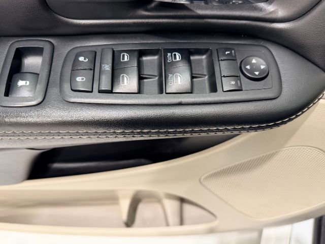 Used 2017 Dodge Grand Caravan SXT image 21