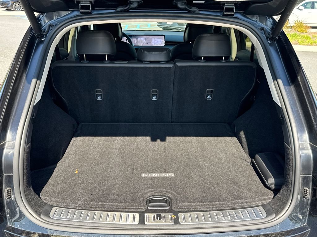 Used 2026 Genesis GV70 2.5T Advanced image 18