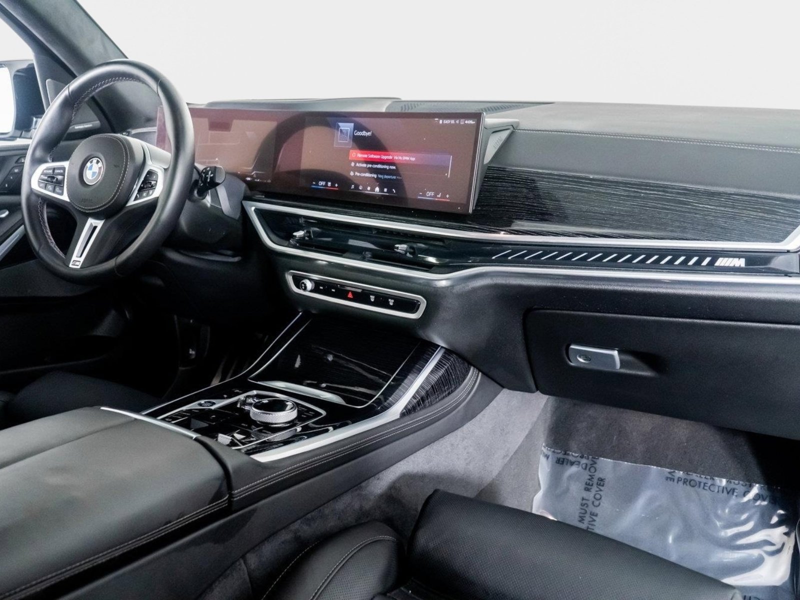 Used 2025 BMW X7 M60i image 38