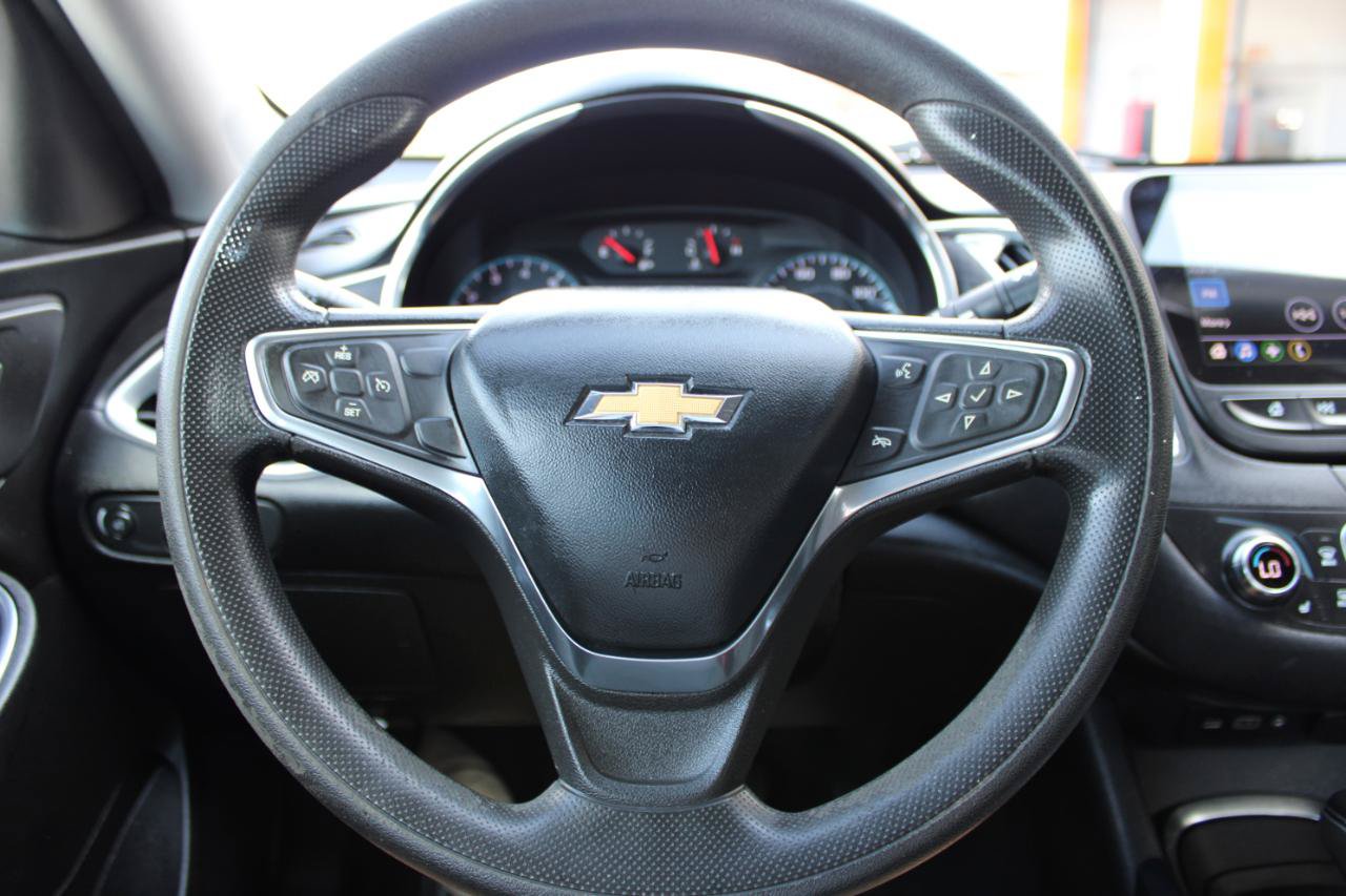 Used 2020 Chevrolet Malibu LT FWD image 18