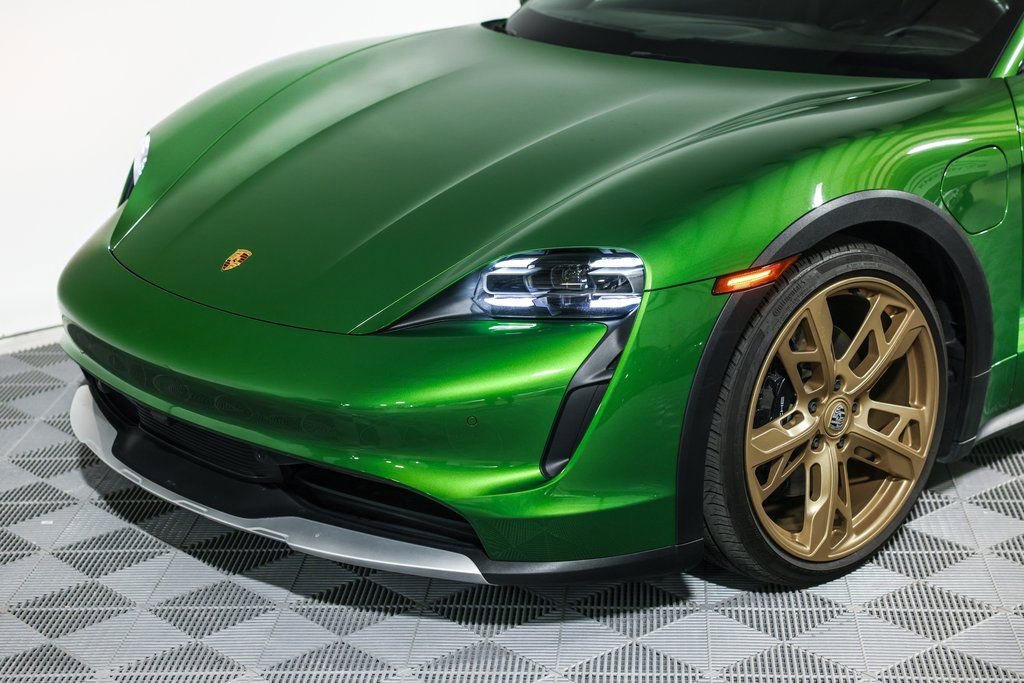 Used 2023 Porsche Taycan 4S image 19