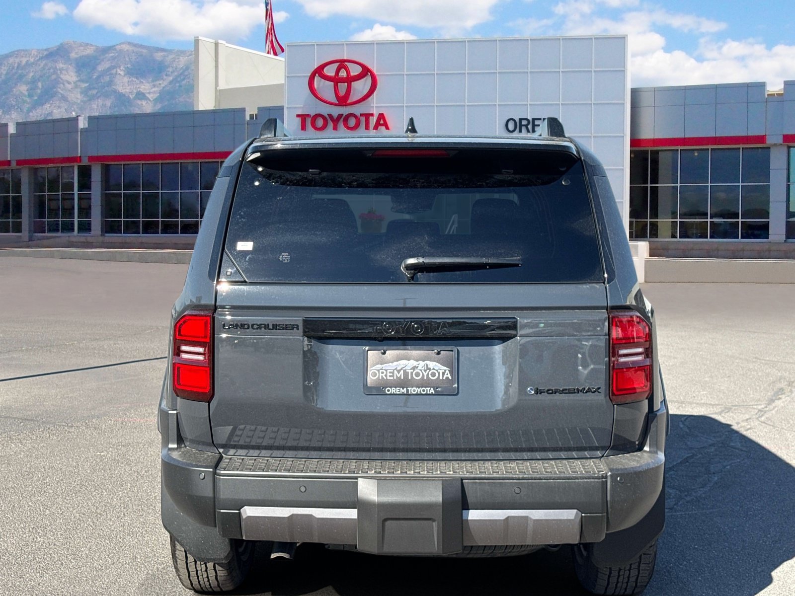 New 2027 Toyota Land Cruiser w/ Premium Package AWD/4WD image 4