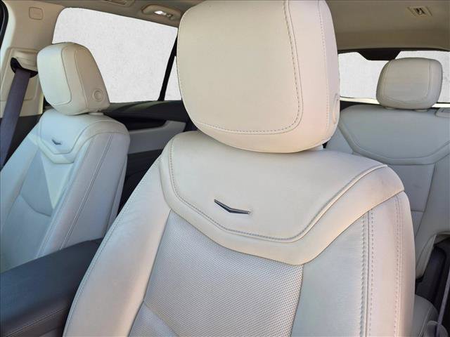 Used 2023 Cadillac XT6 Premium Luxury AWD/4WD image 15