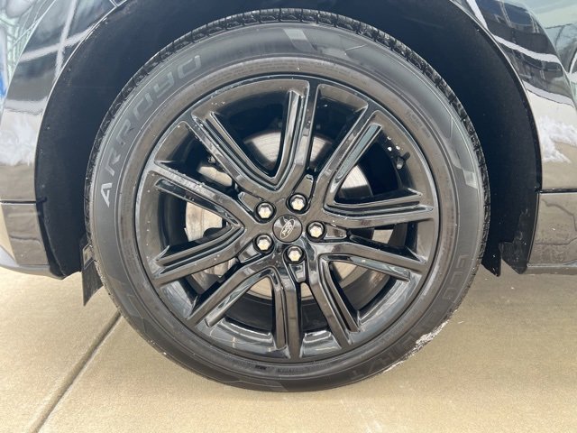 Used 2022 Ford Edge ST-Line image 10