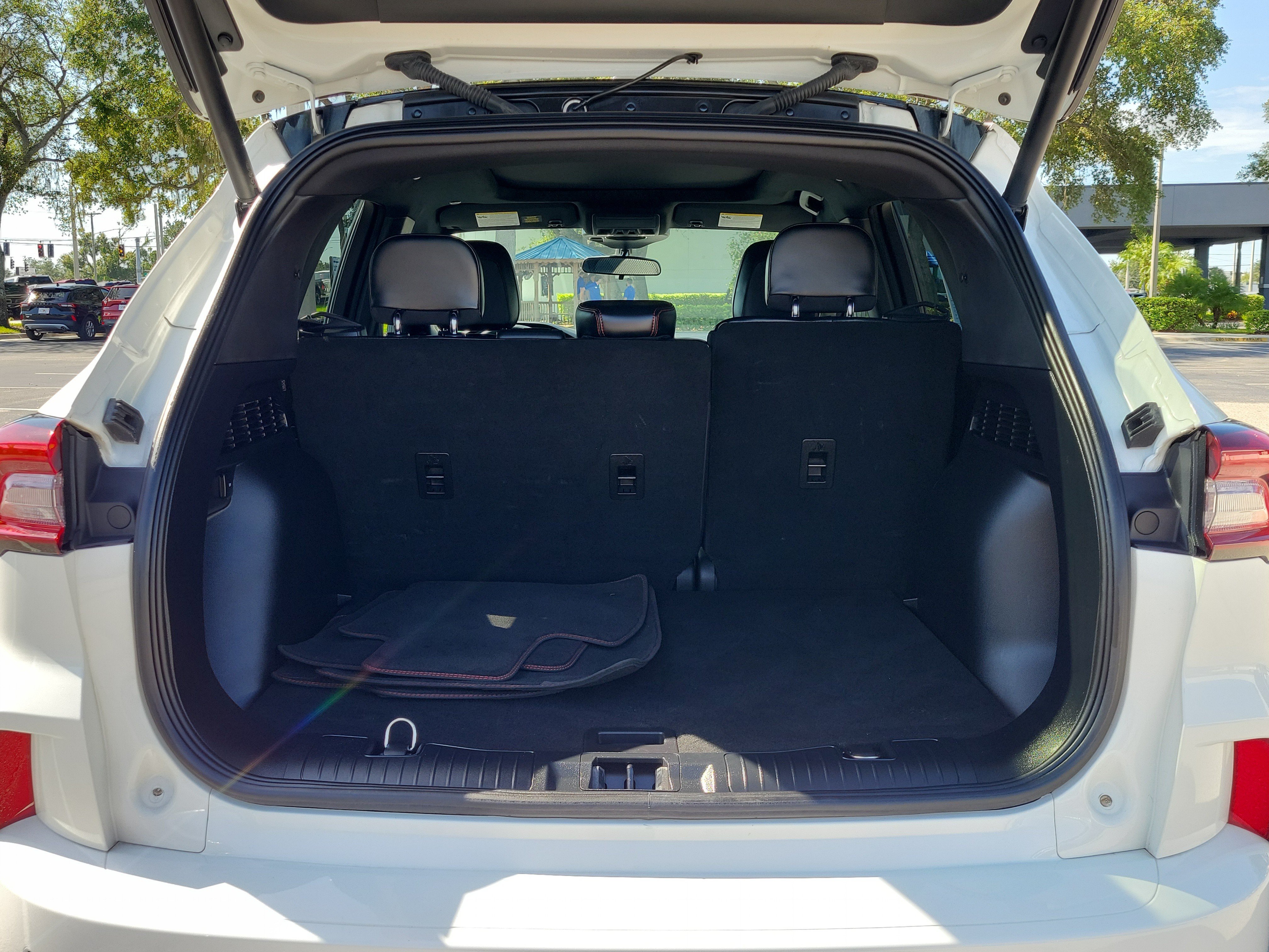 Certified 2023 Ford Escape ST-Line w/ Tech Pack #1 FWD image 9