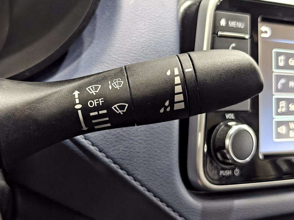 Used 2024 Nissan Versa SV FWD image 29