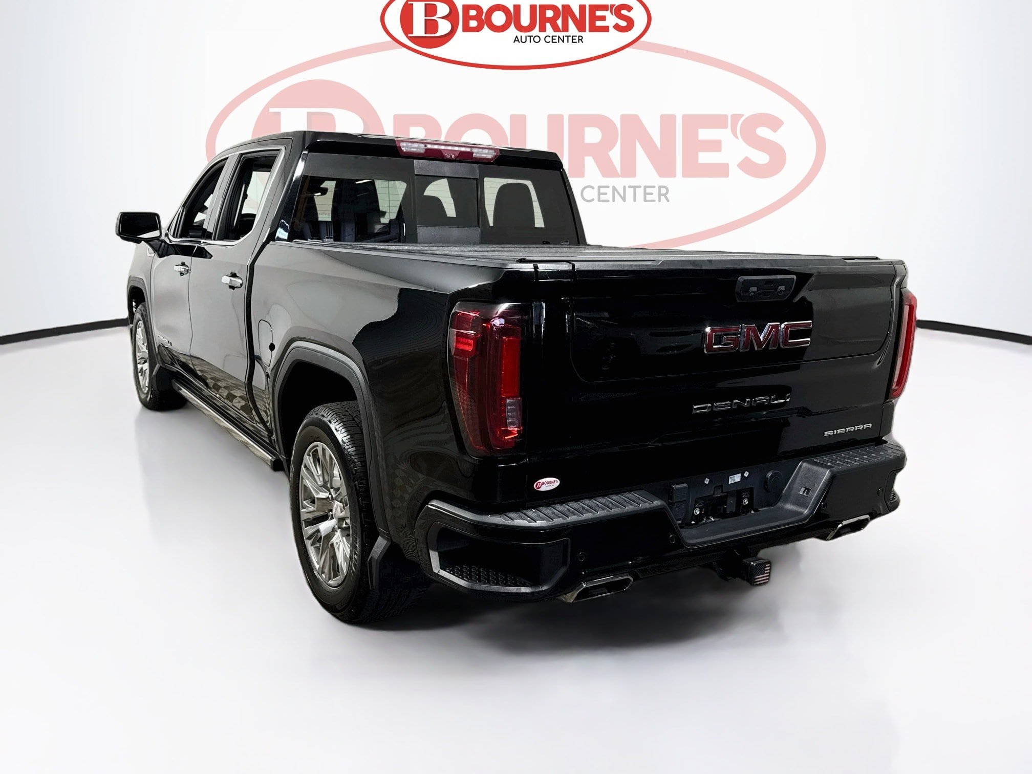 Used 2023 GMC Sierra 1500 Denali w/ Technology Package AWD/4WD image 10