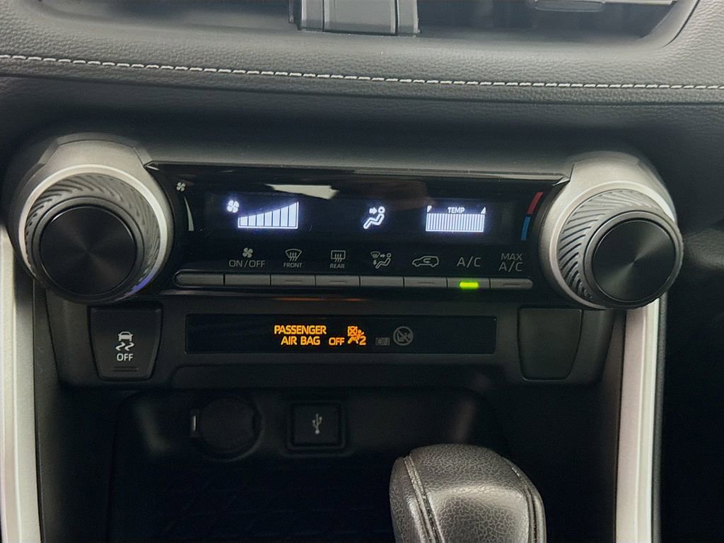 Certified 2021 Toyota RAV4 LE image 15