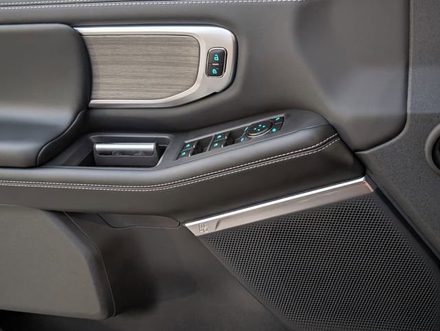 New 2026 Ford Expedition Platinum w/ Driver's Package AWD/4WD image 15