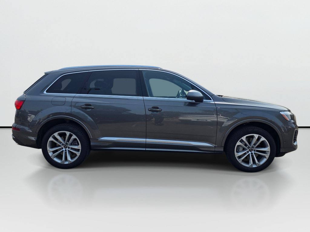 Used 2025 Audi Q7 3.0T Premium Plus AWD/4WD image 6