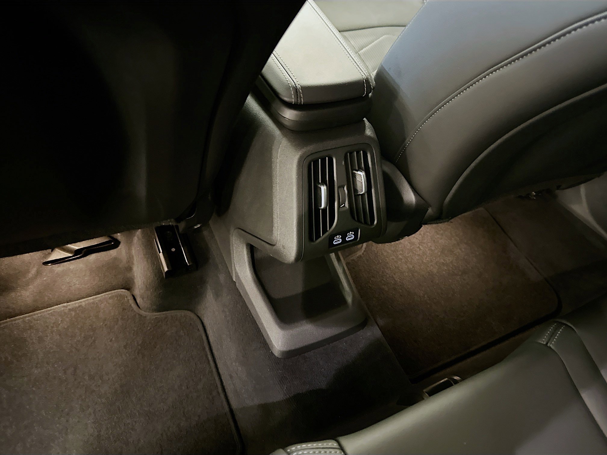 Used 2025 BMW X2 xDrive28i image 28