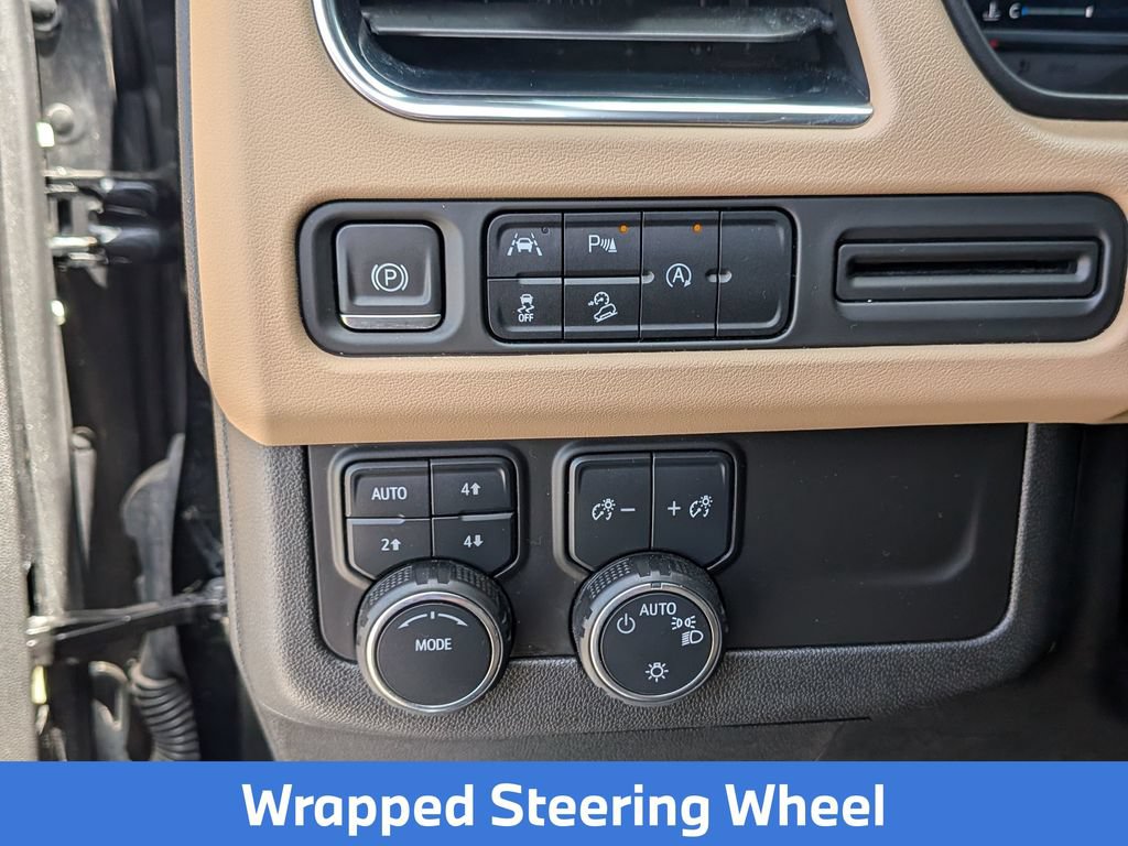 Used 2024 Chevrolet Suburban Premier AWD/4WD image 19