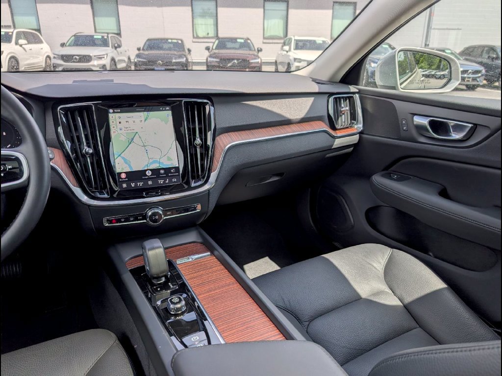 Certified 2025 Volvo V60 B5 Cross Country Plus AWD/4WD image 12