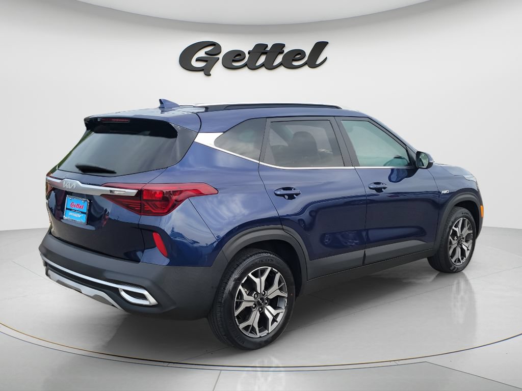 Used 2023 Kia Seltos EX AWD/4WD image 5