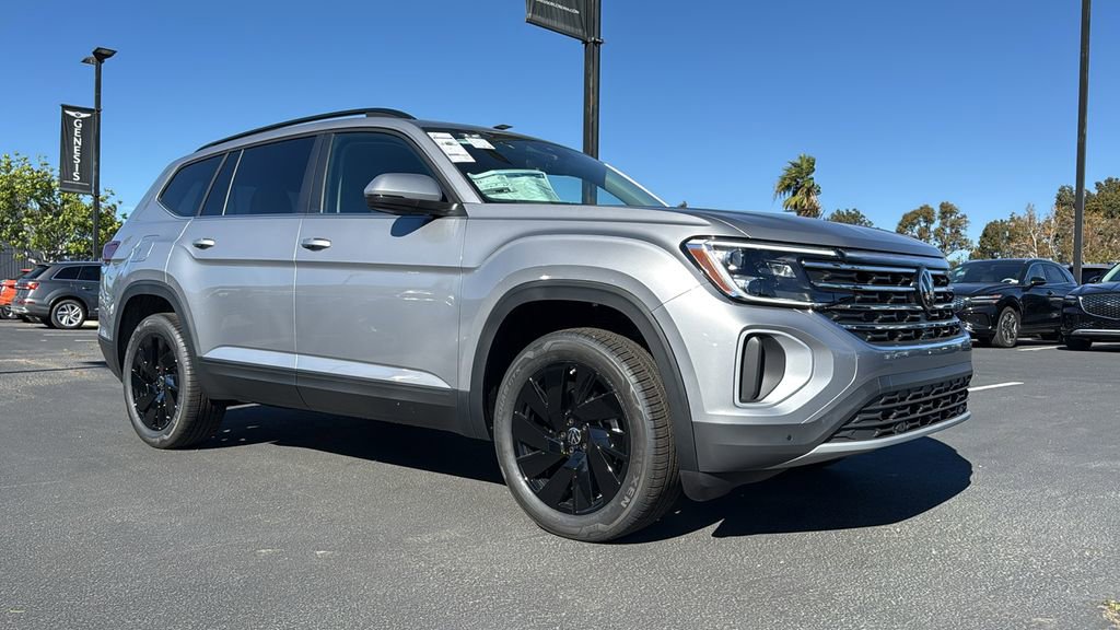 New 2026 Volkswagen Atlas SE FWD image 1
