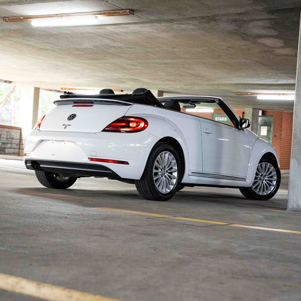 Used 2019 Volkswagen Beetle 2.0T SE FWD image 6