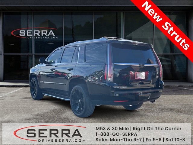 Used 2019 Cadillac Escalade Luxury image 3