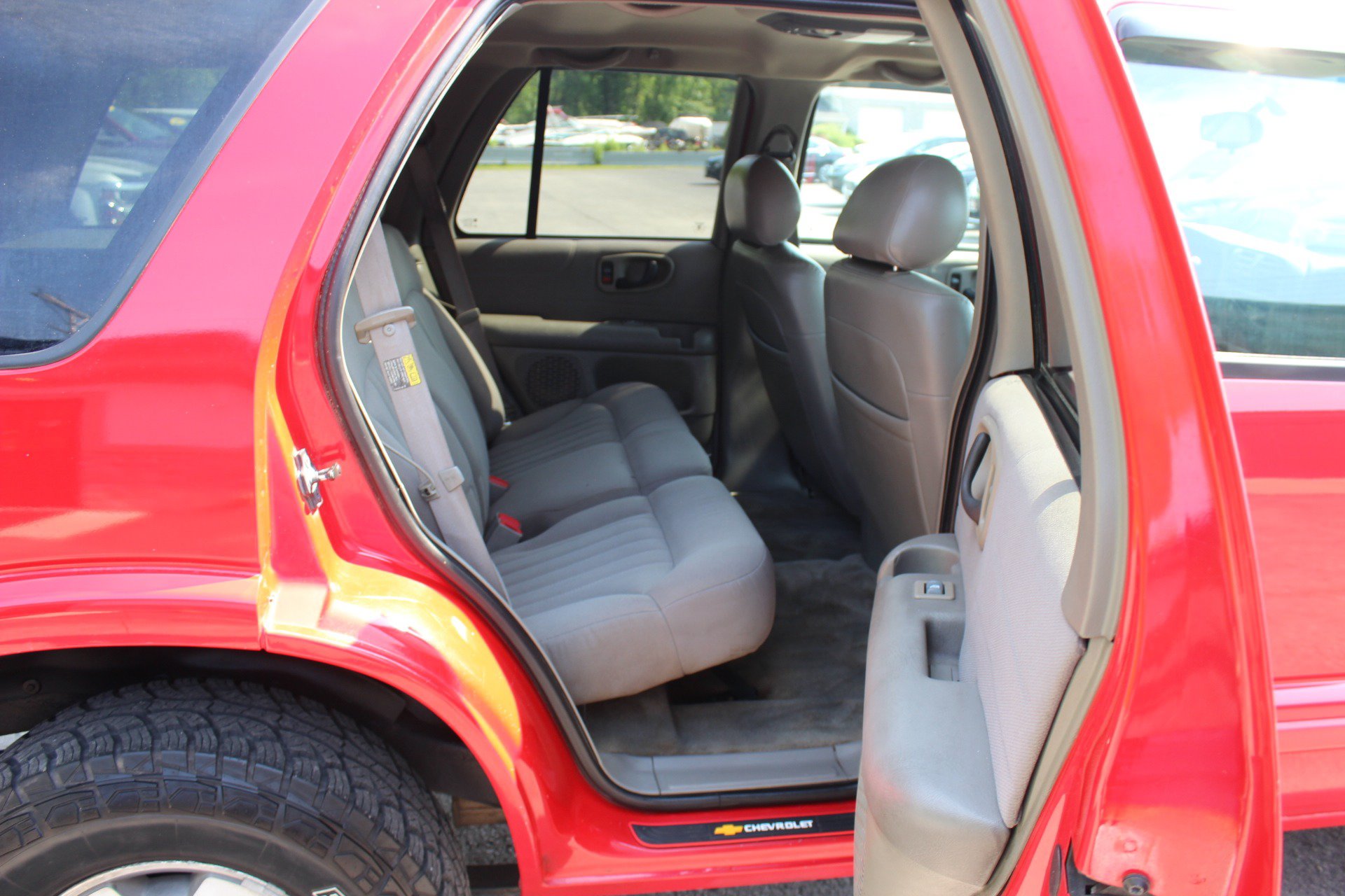 Used 2004 Chevrolet Blazer LS w/ Preferred Equipment Group AWD/4WD image 37