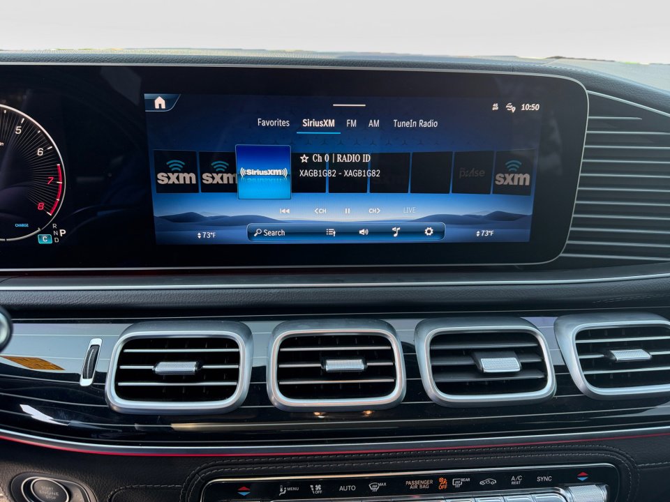 Used 2025 Mercedes-Benz GLS 580 4MATIC image 17